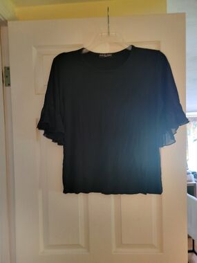 Kim & Cami Black Ruffle Sleeve Short Sleeve Top